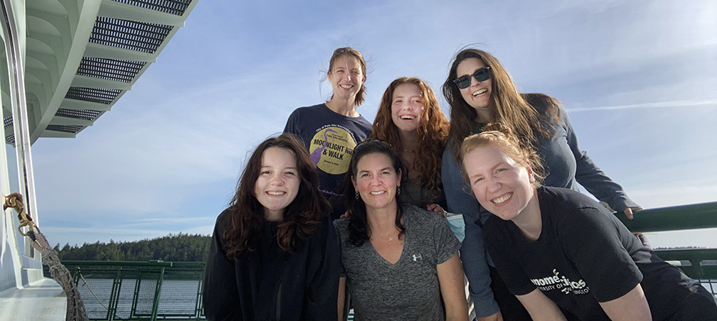 picture of Brook Nunn's team that researched algal bloom