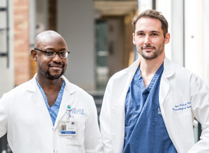 picture of UW Medicine residents Tony Law and Lynn McGrath