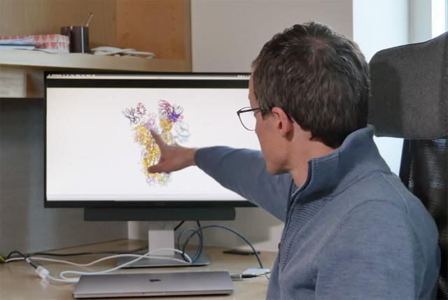 Media Name: veesslr_with_sars_antibody_cropped_offic.jpg