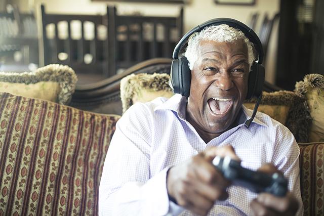 Media Name: videogameandseniors.jpg
